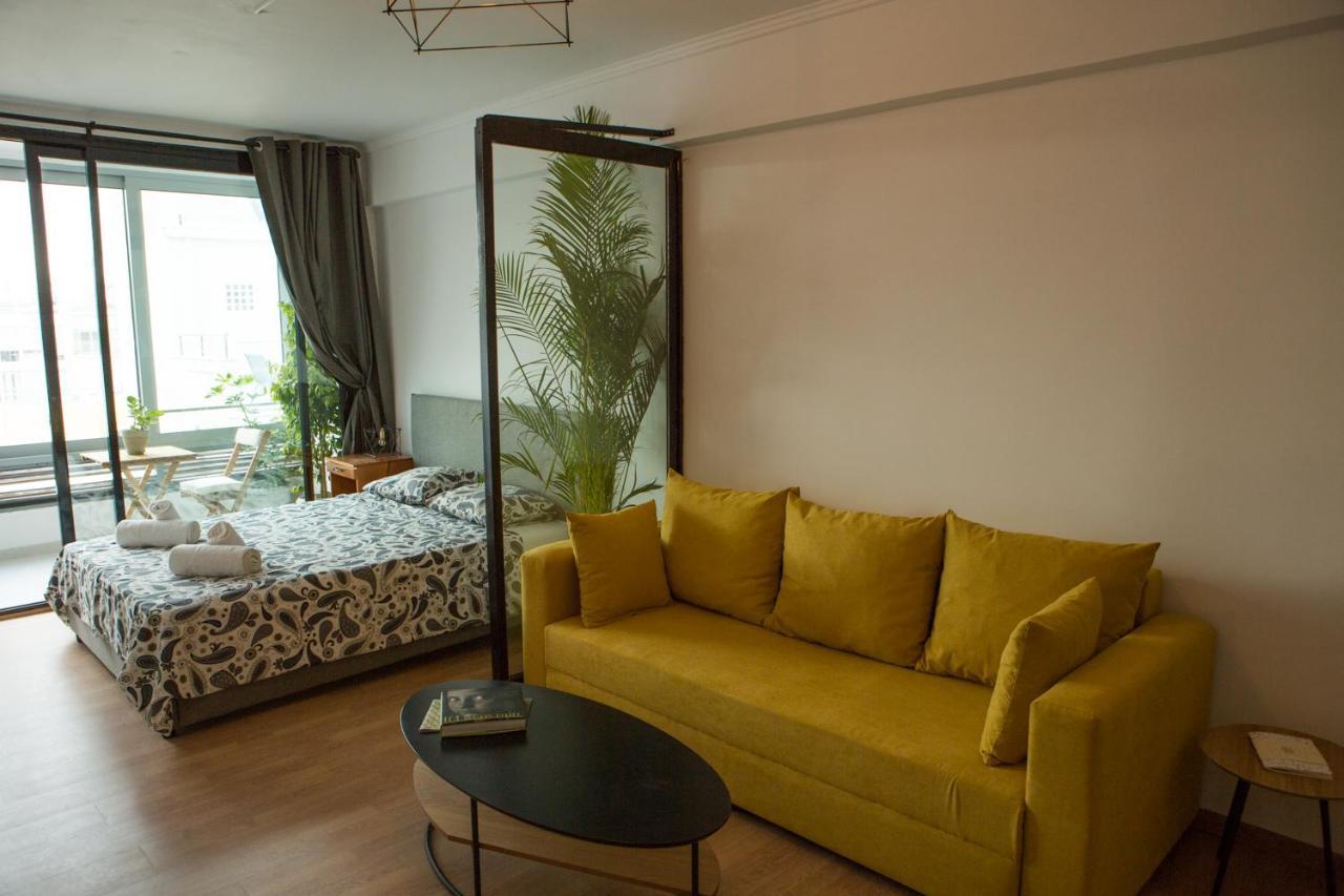 Apartamento Mosaics Aprtm In Parliament Square With Acropolis View Atenas Exterior foto