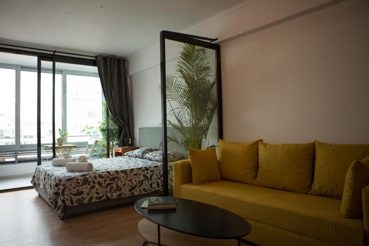 Apartamento Mosaics Aprtm In Parliament Square With Acropolis View Atenas Exterior foto