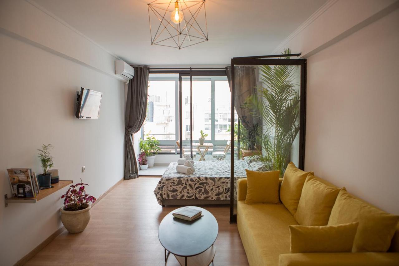 Apartamento Mosaics Aprtm In Parliament Square With Acropolis View Atenas Exterior foto