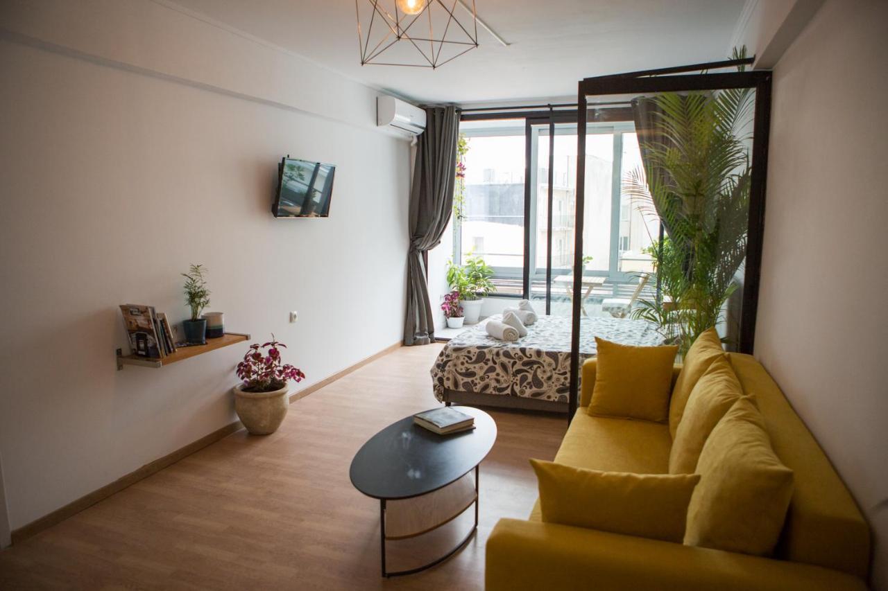 Apartamento Mosaics Aprtm In Parliament Square With Acropolis View Atenas Exterior foto