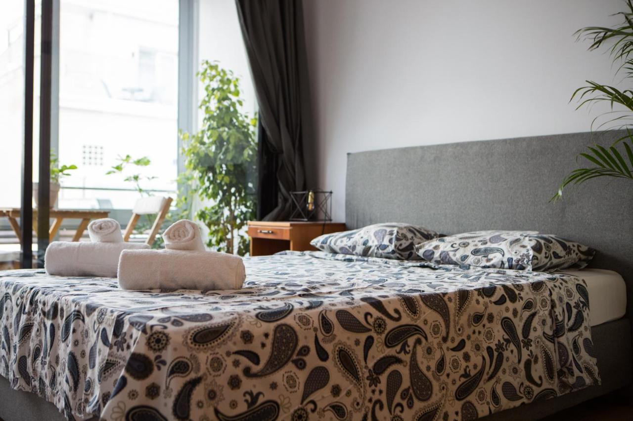 Apartamento Mosaics Aprtm In Parliament Square With Acropolis View Atenas Exterior foto