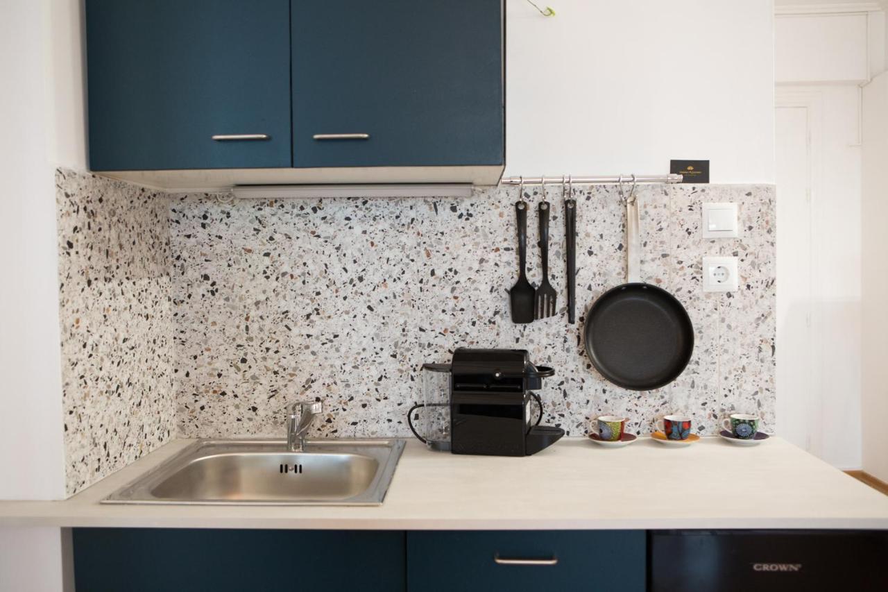 Apartamento Mosaics Aprtm In Parliament Square With Acropolis View Atenas Exterior foto